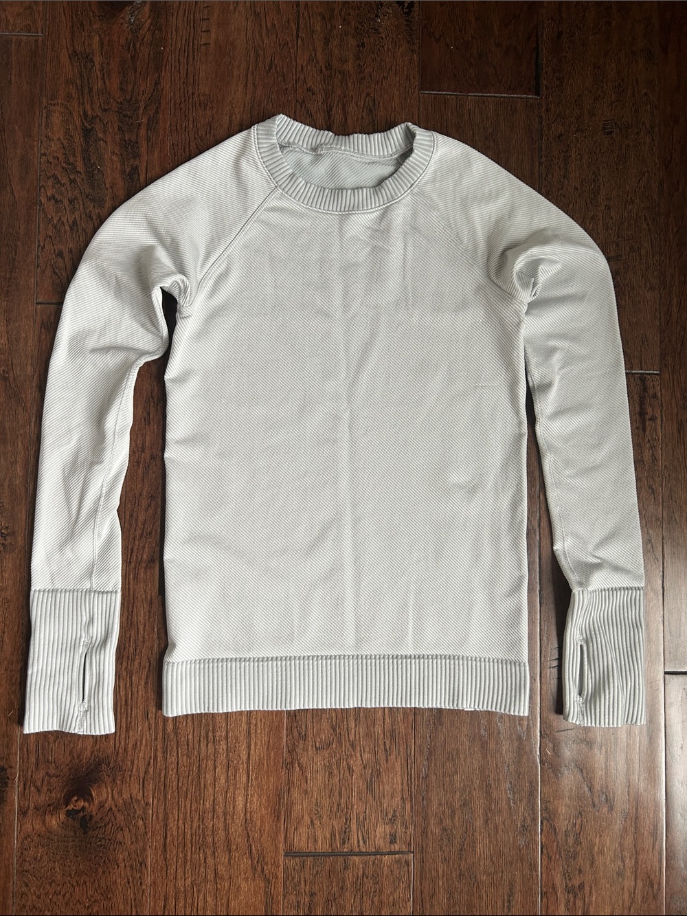 Women’s Lululemon XS size 2 Lightweight Crewneck - Light Gray